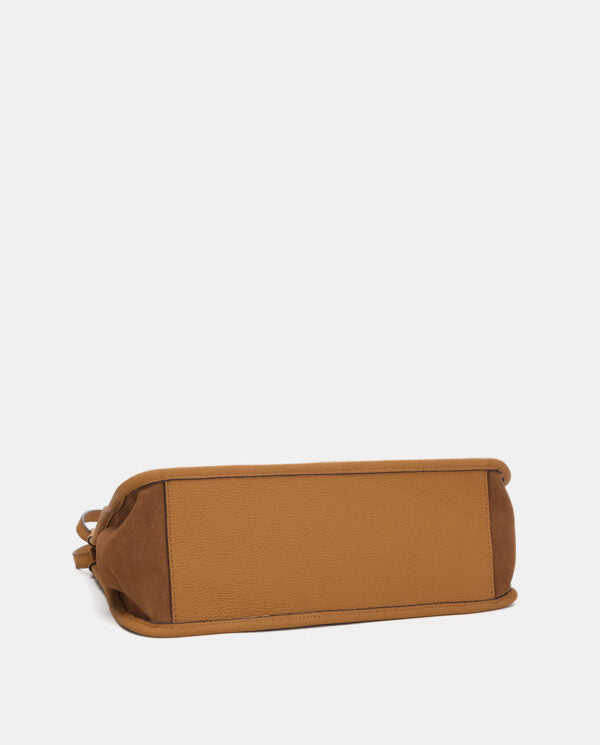 bolso-de-hombre-en-serraje-cognac