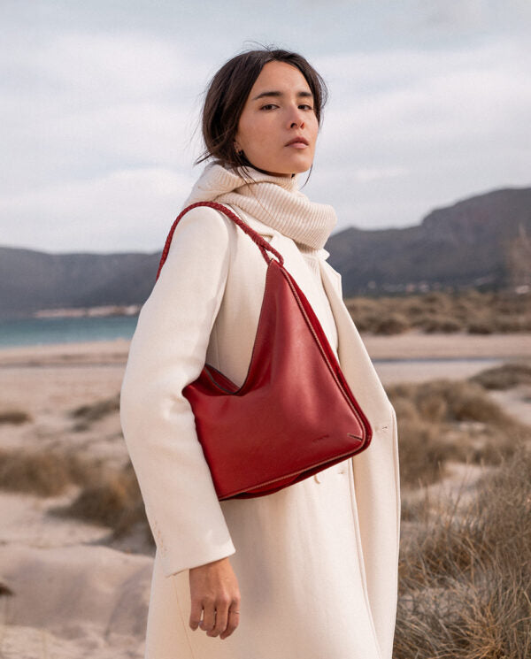 bolso-de-hombro-en-piel-roja