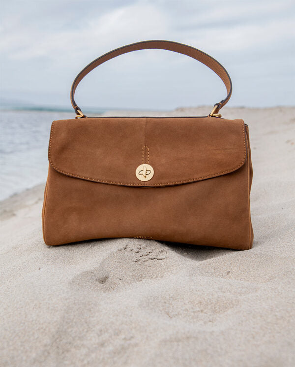 bolso-de-hombro-en-serraje-cognac