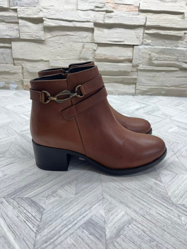 botin-color-cuero-tacon