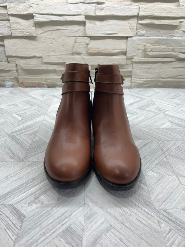 botin-color-cuero-tacon