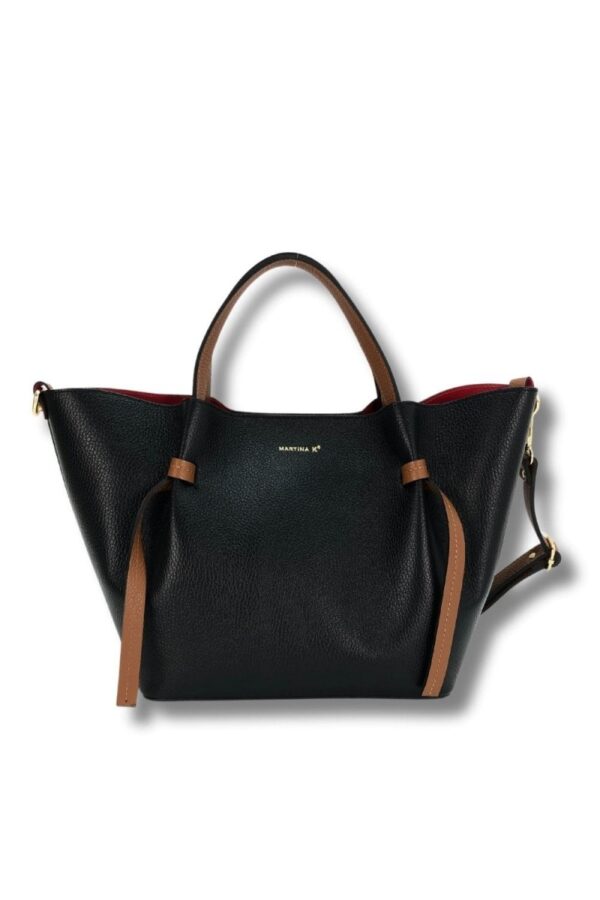 shopping-negro-piel-asas-en-contraste