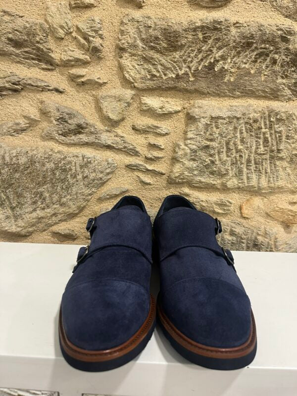 zapato-color-azul-con-doble-hebilla