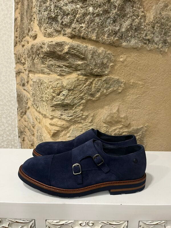 zapato-color-azul-con-doble-hebilla