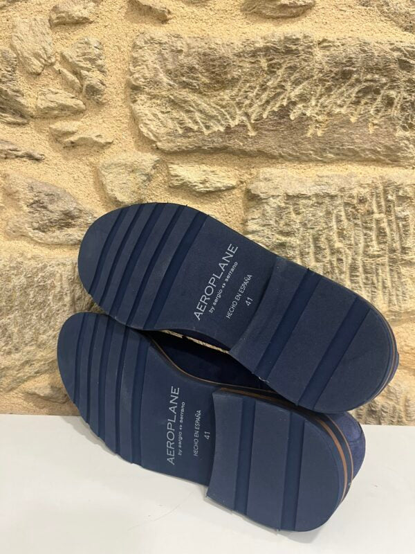 zapato-color-azul-con-doble-hebilla