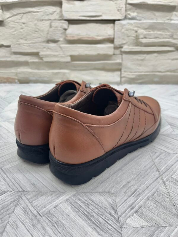 zapato-color-cuero-plano