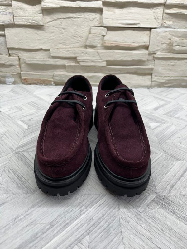 zapato-color-vino-cordones