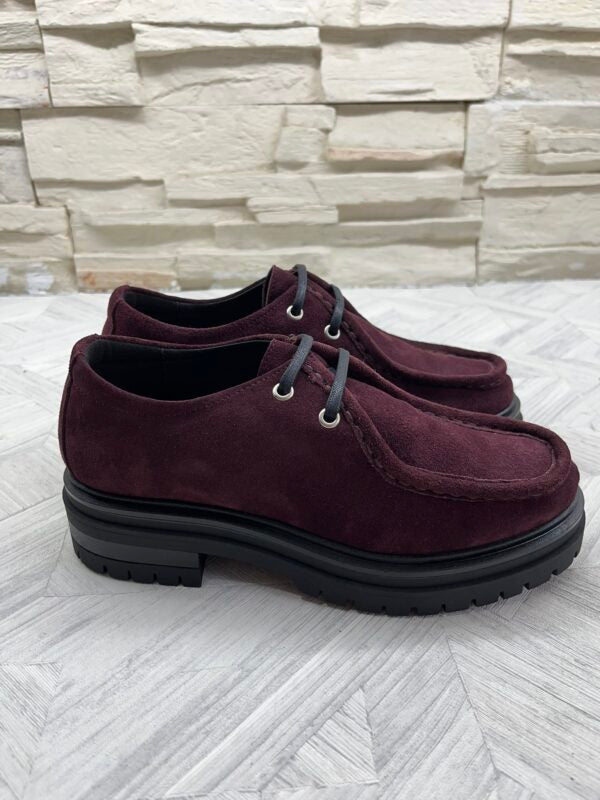 zapato-color-vino-cordones