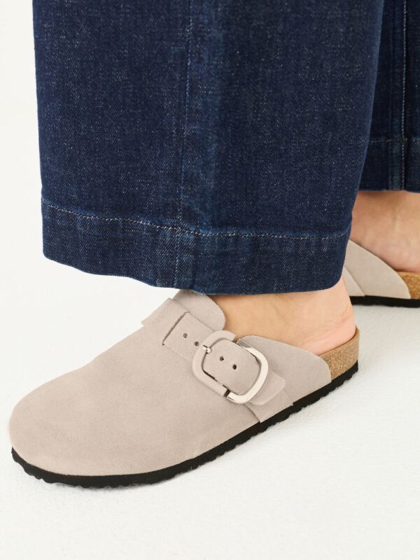MULE DE CUERO BEIGE