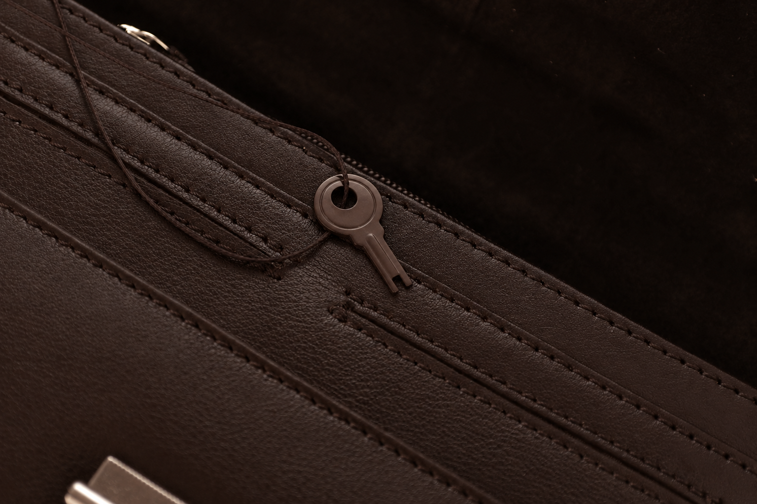Bolso de mano marrón - Imagen 6