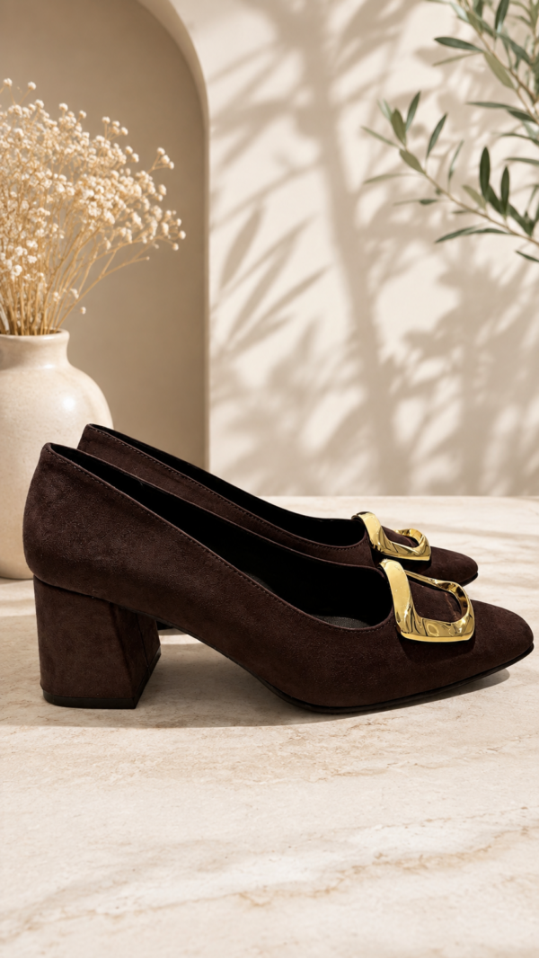 Zapato salón ante marrón