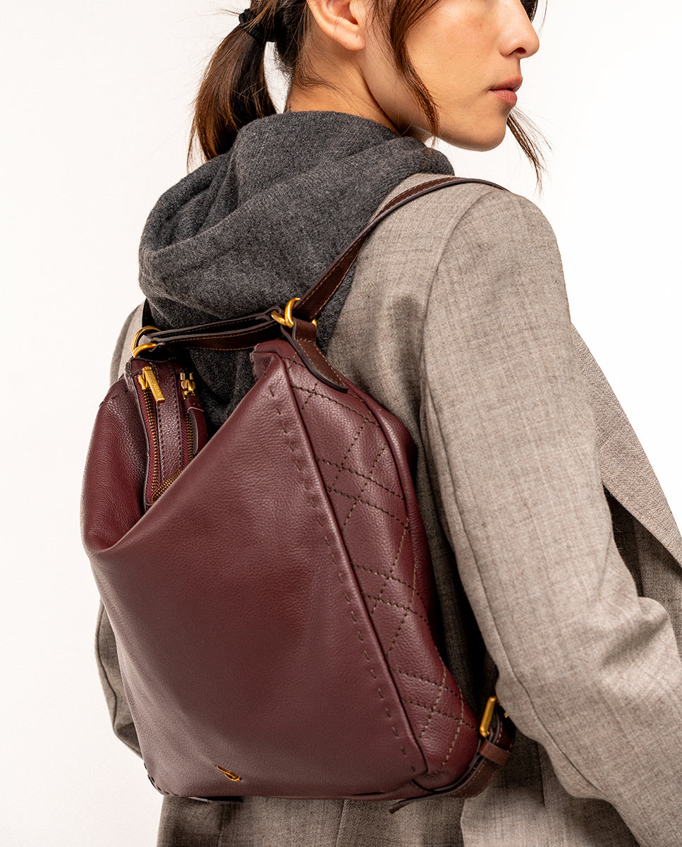 Bolso multifucional en piel burdeos - Imagen 9
