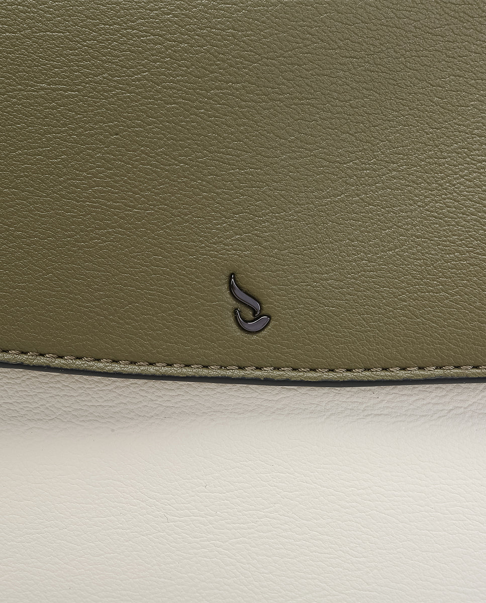 Bolso de hombro en materiales reciclados verde - Imagen 6