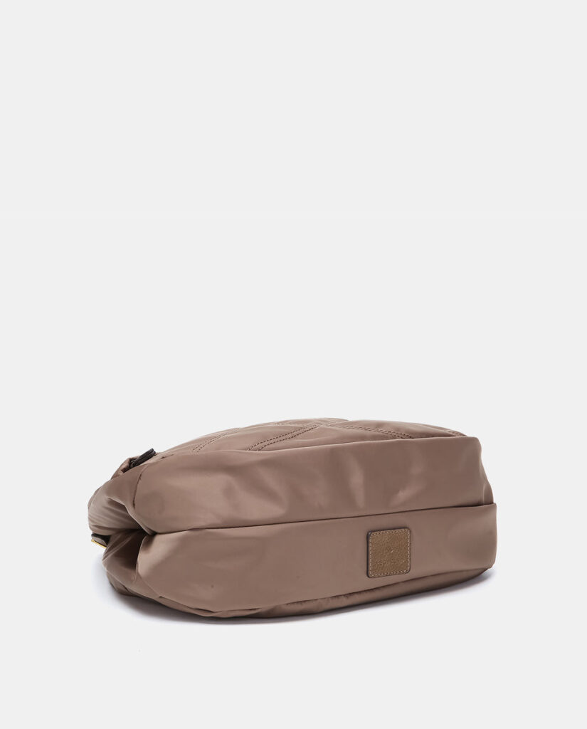 Bolso de hombro en materiales reciclados camel — foto 4