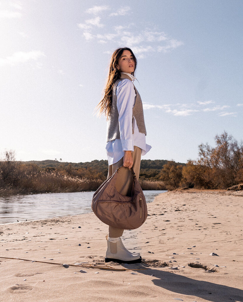 Bolso de hombro en materiales reciclados camel — foto 8