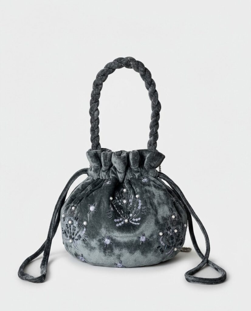Bolso cubo bordado con cuentas y doble asa gris — foto 1