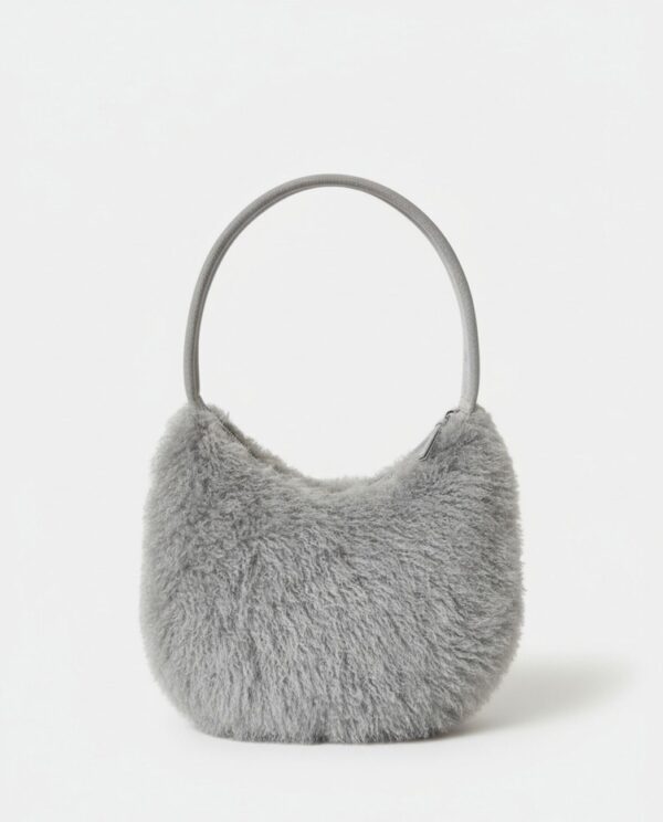 Bolso de hombro de pelo media luna marrón gris