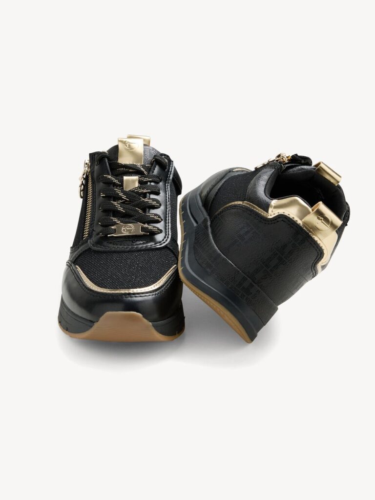 Zapatilla deportiva negra — foto 3