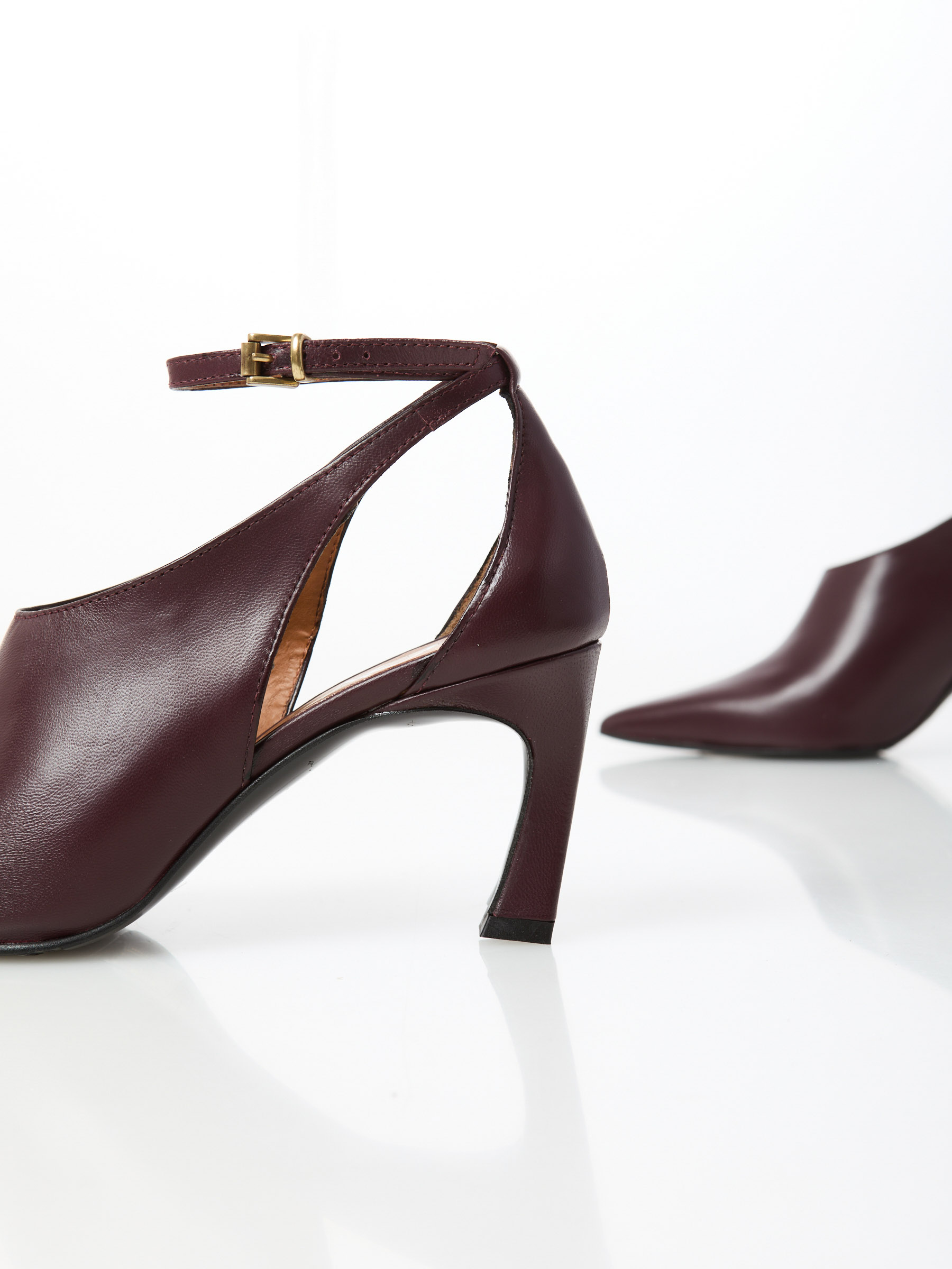 Zapato abotinado burdeos - Imagen 6