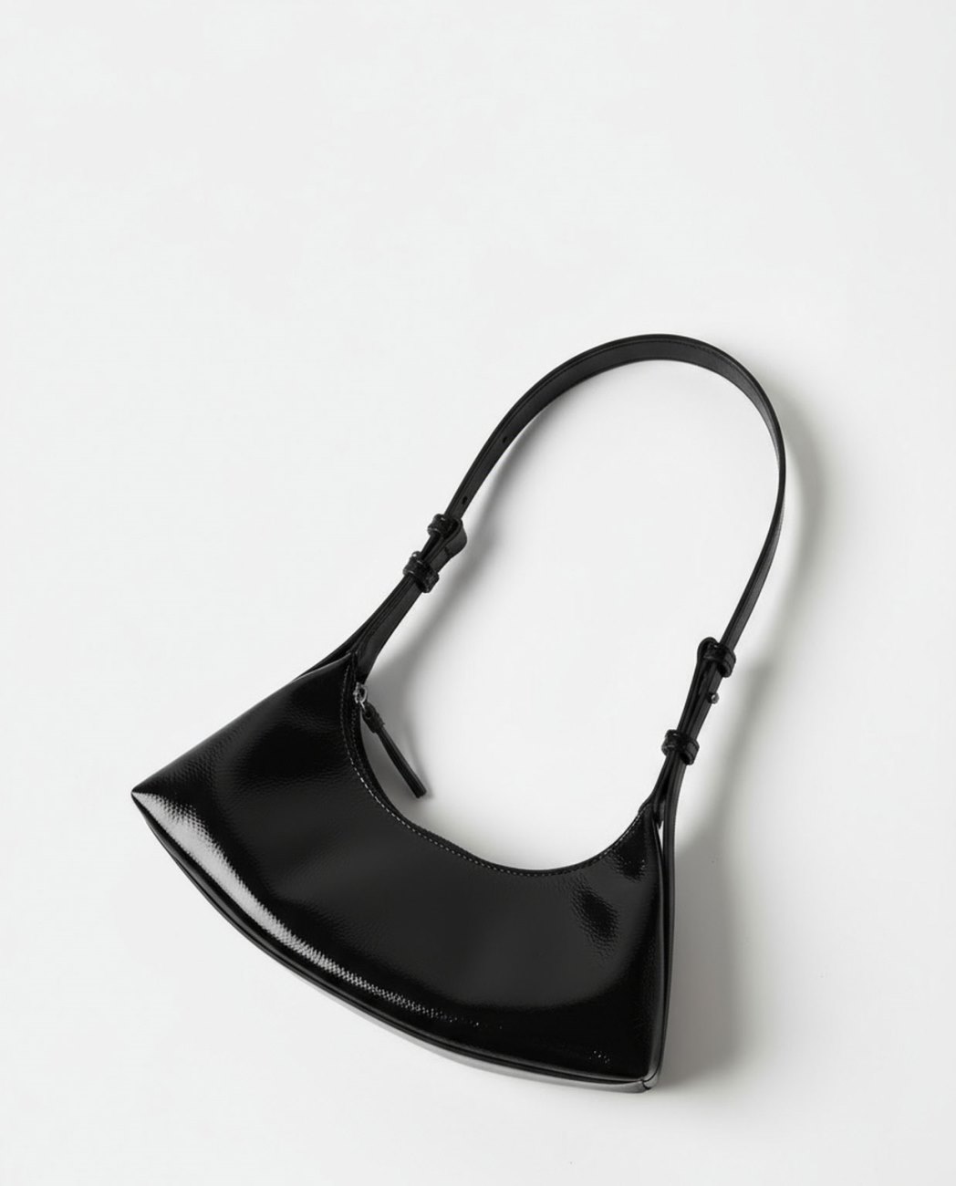 Bolso charol negro media luna - Imagen 3