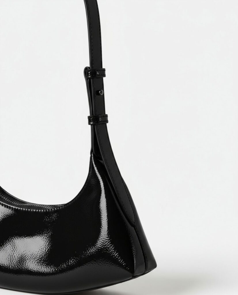 Bolso charol negro media luna — foto 4