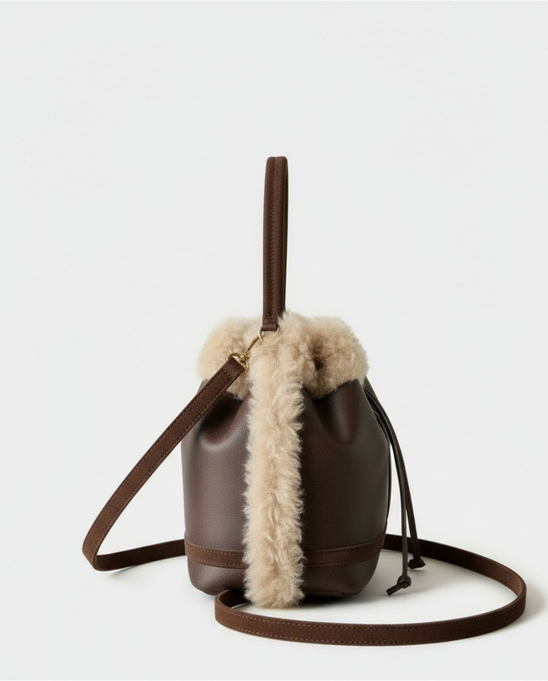 Bolso cubo doble cara con pelo marrón - Imagen 2