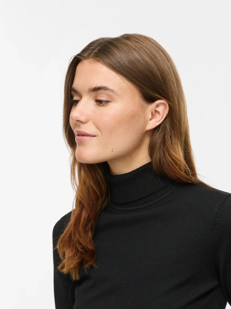 Jersey NEGRO de cuello alto punto fino — foto 3